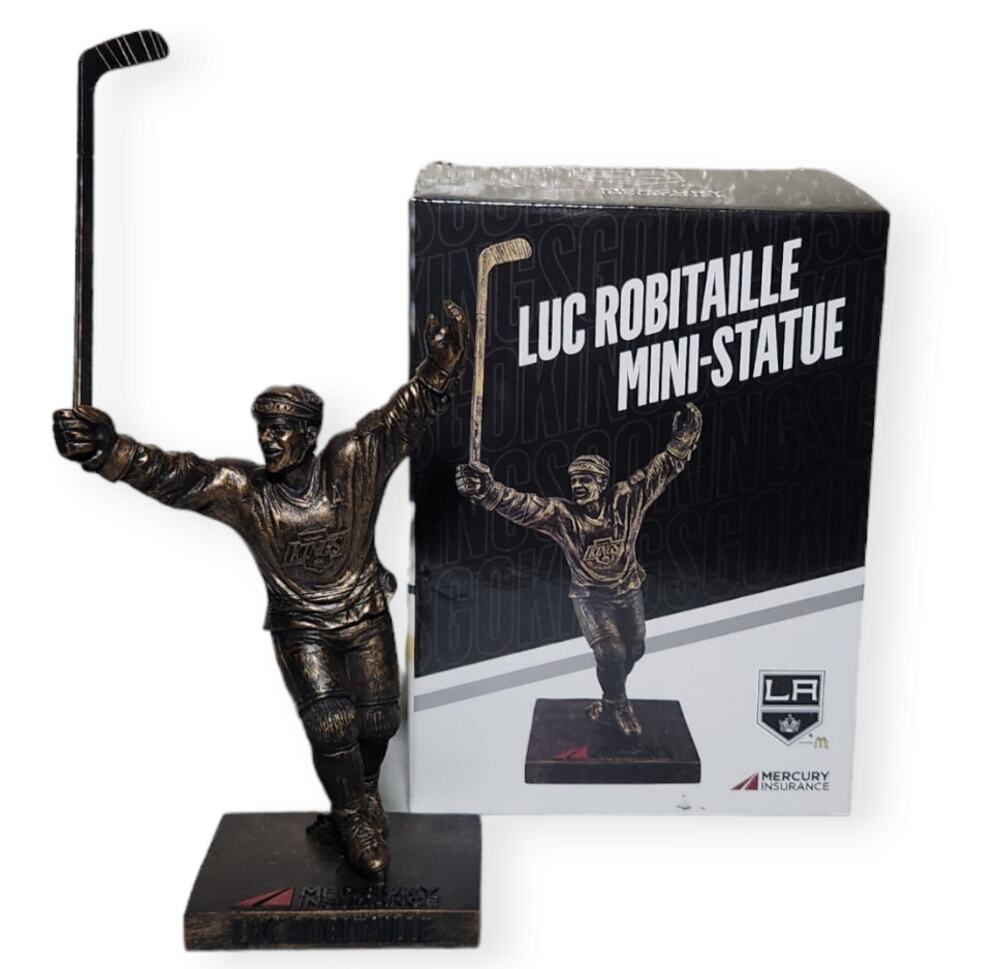 La Kings NHL Luc Robitaille Mini-Statue 6.75" SGA With Hockey Stick Open Box
